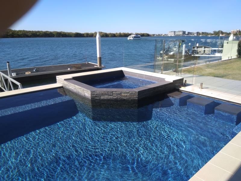 pool services Paradise Point