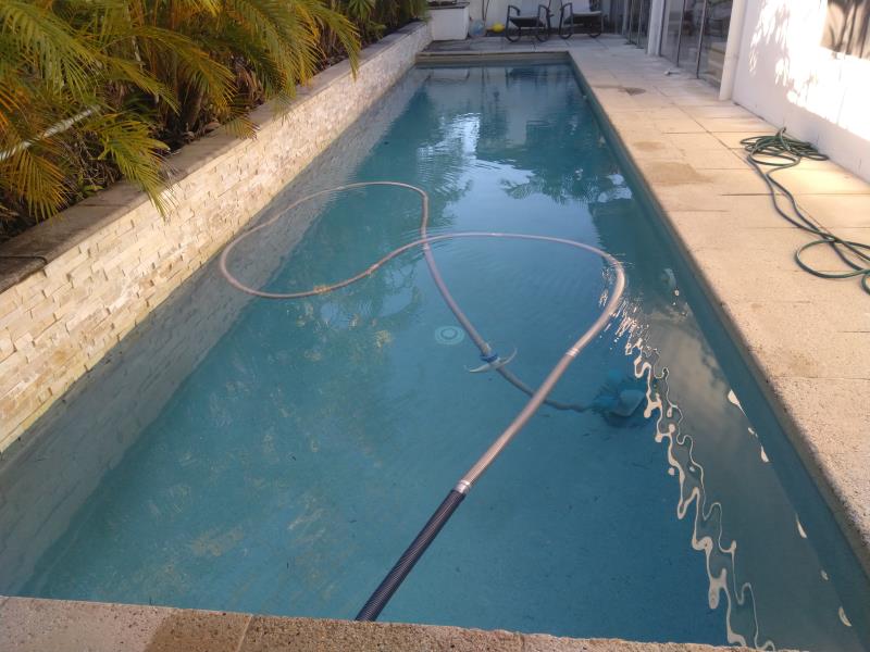 pool cleaner Bundall