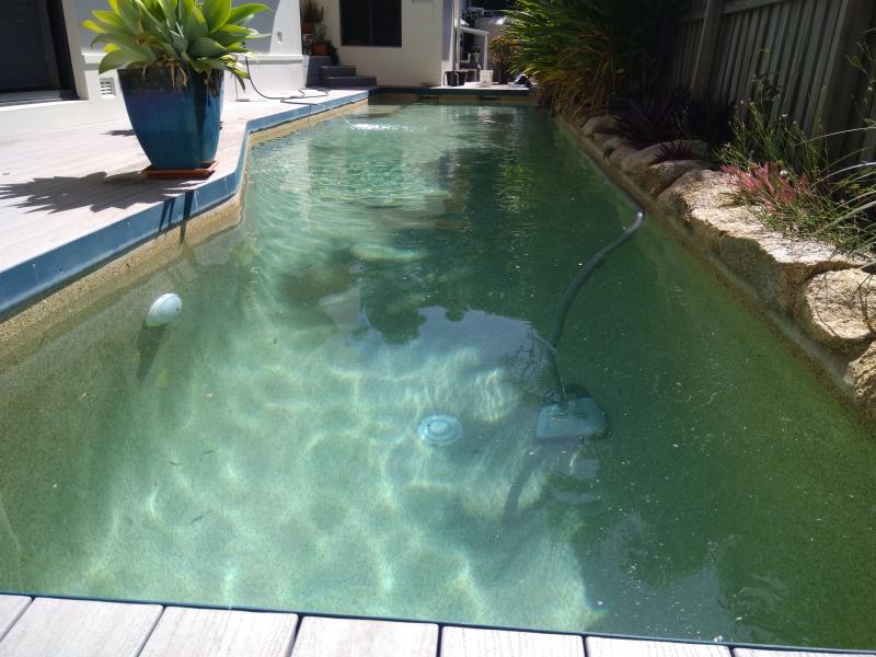 pool services Broadbeach Waters