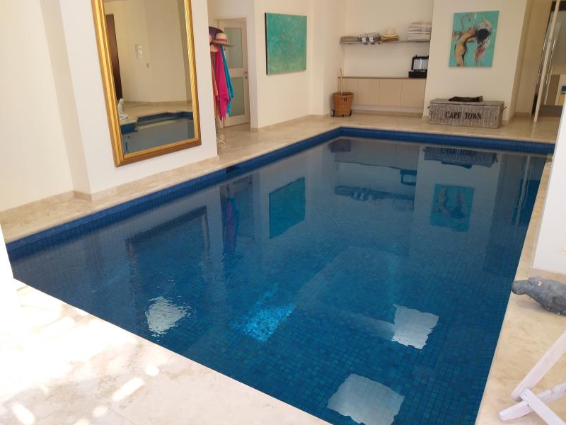 pool services Main Beach