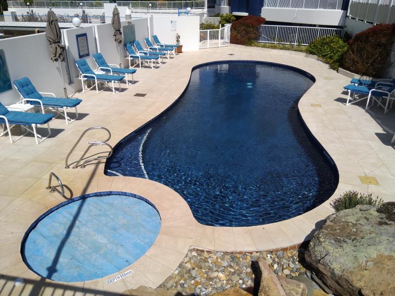 pool services Runaway Bay