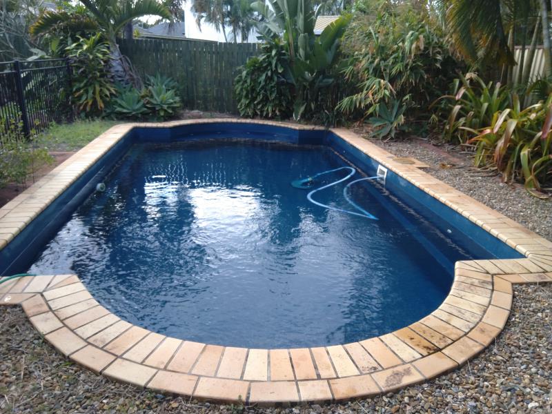 mobile pool cleaner Coombabah