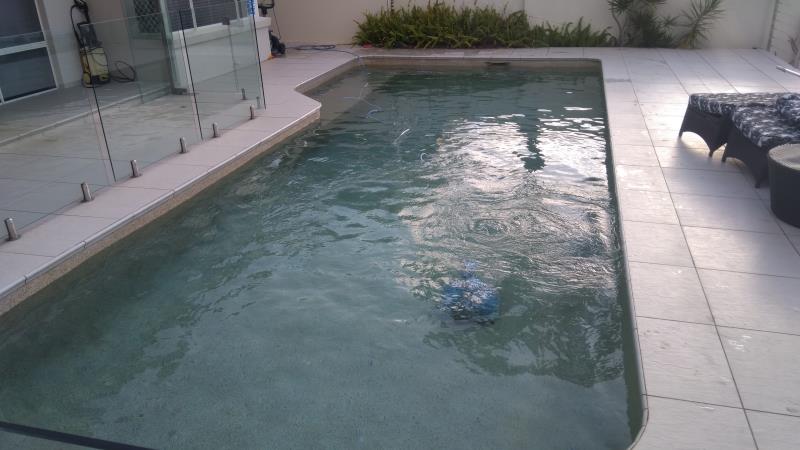pool services Runaway Bay