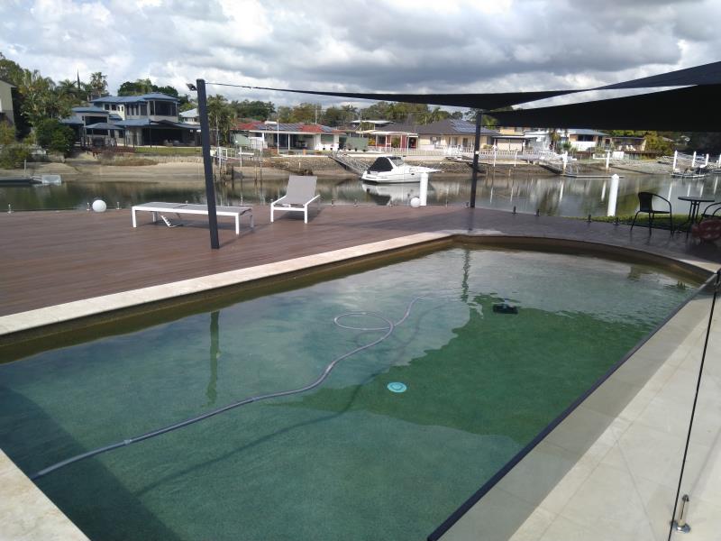 pool services Runaway Bay