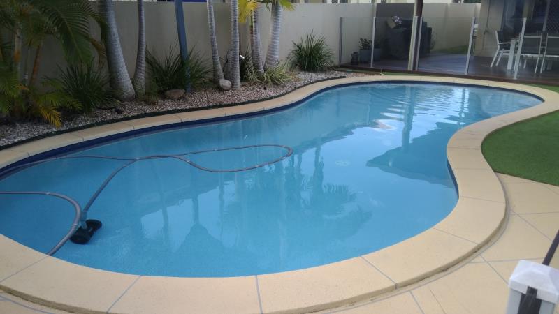 pool cleaner Benowa