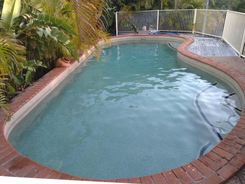 pool services Arundel