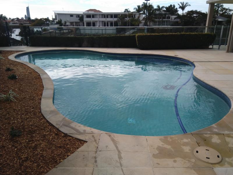 pool services Benowa