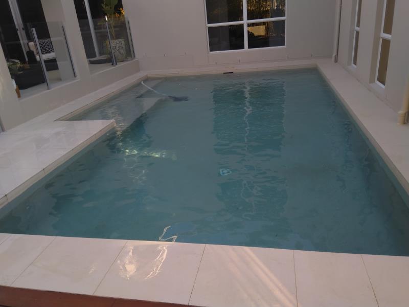 pool cleaner Hope Island