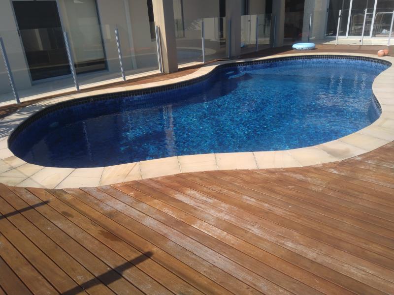 pool cleaner Ashmore