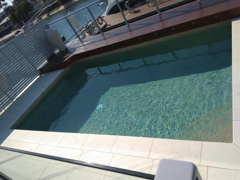 mobile pool cleaner Bundall