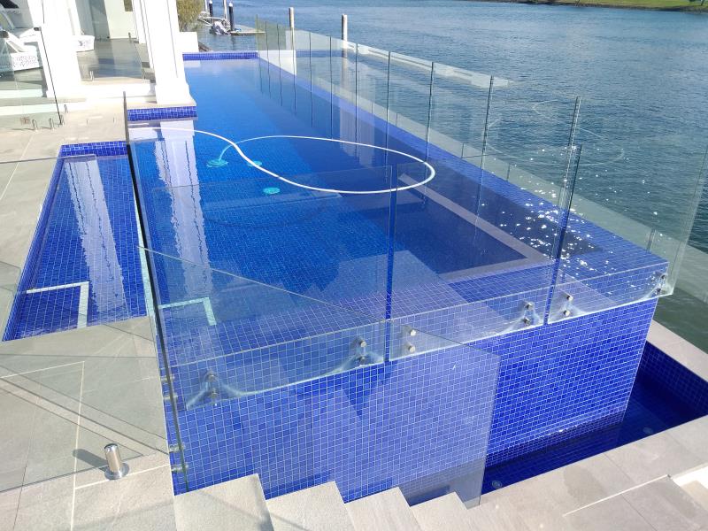 pool cleaner Paradise Waters