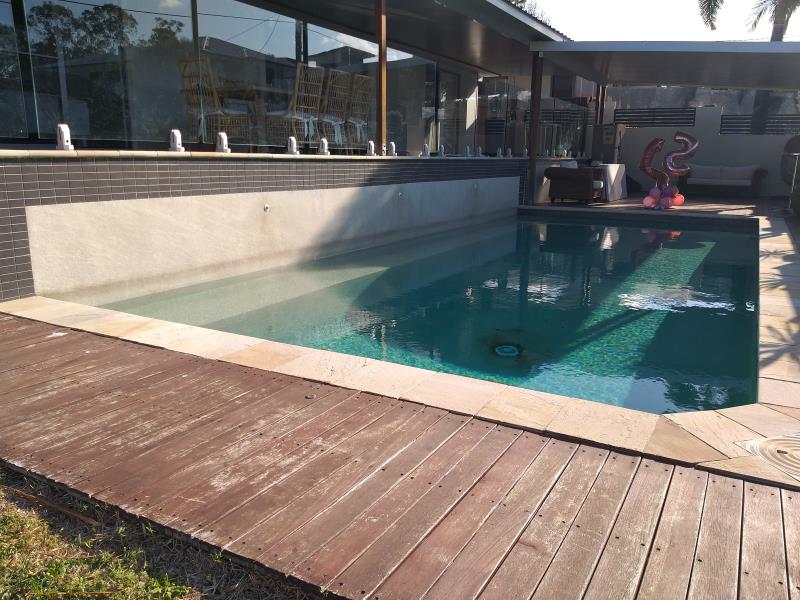 pool cleaner Bundall