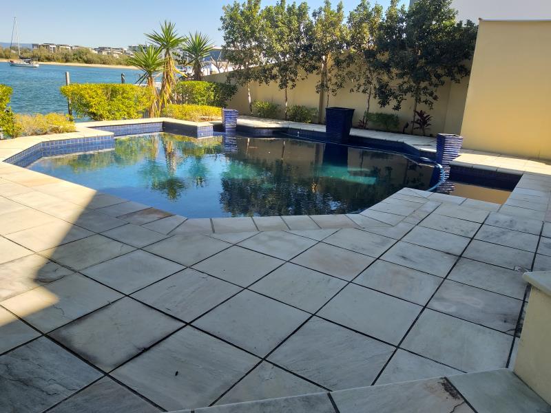 pool services Paradise Point