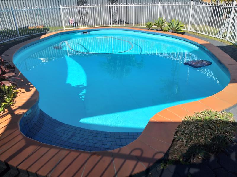 pool services Paradise Point