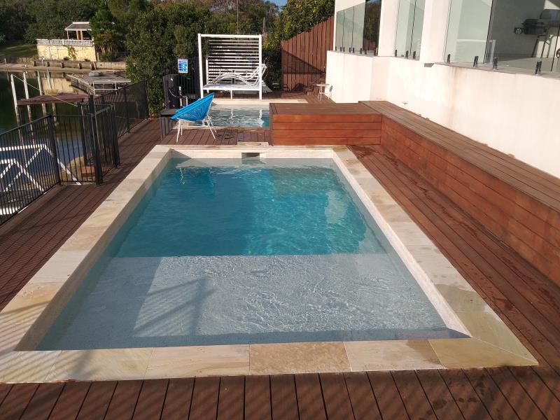 pool cleaner Bundall