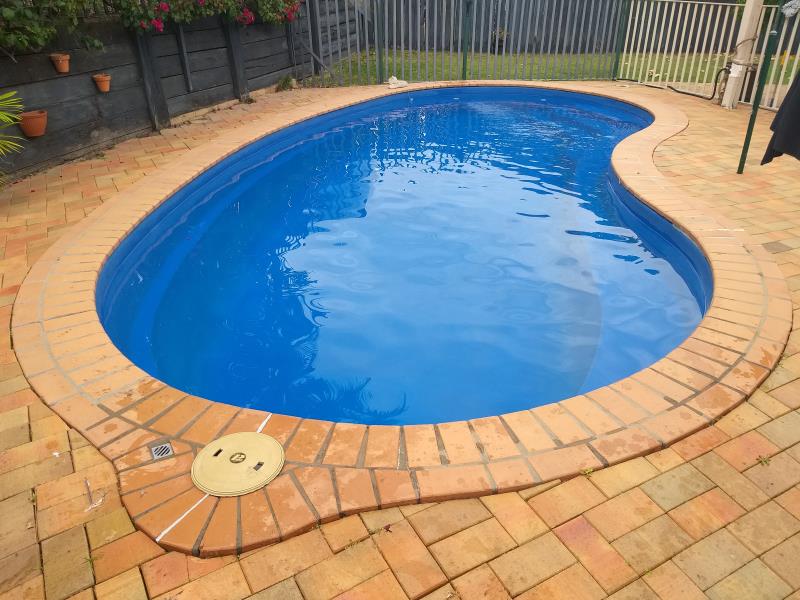pool cleaners Carrara