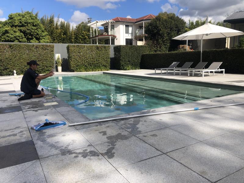pool cleaner Ashmore