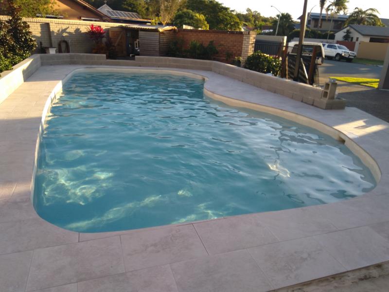 pool cleaner Coombabah