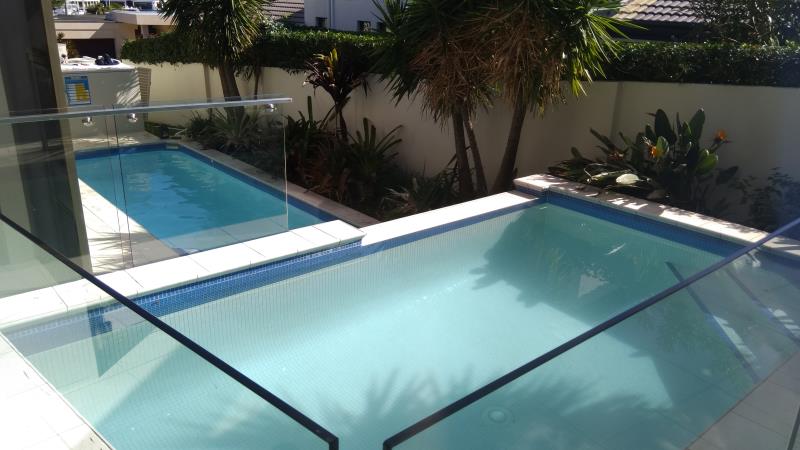 pool cleaner Sanctuary Cove