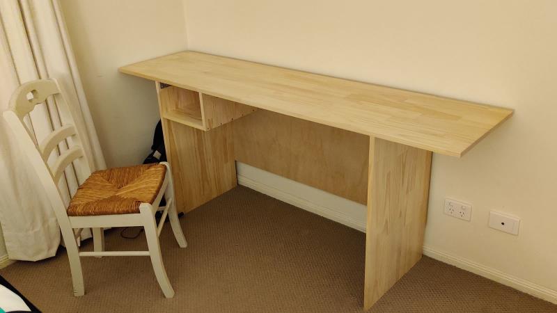 Q Desk - DIY cheap student study desk
