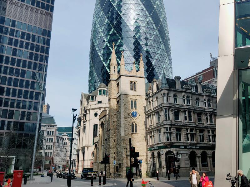 A building of similar height to those around in Bazalgette's time, dwarfed by modern skyscrapers